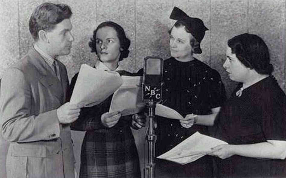 'Guiding Light' creator with show cast members in 1937 'Guiding Light' creator with show cast members in 1937