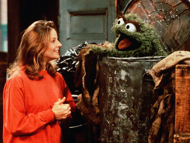 Jodie Foster and Oscar the Grouch in 'Sesame Street'