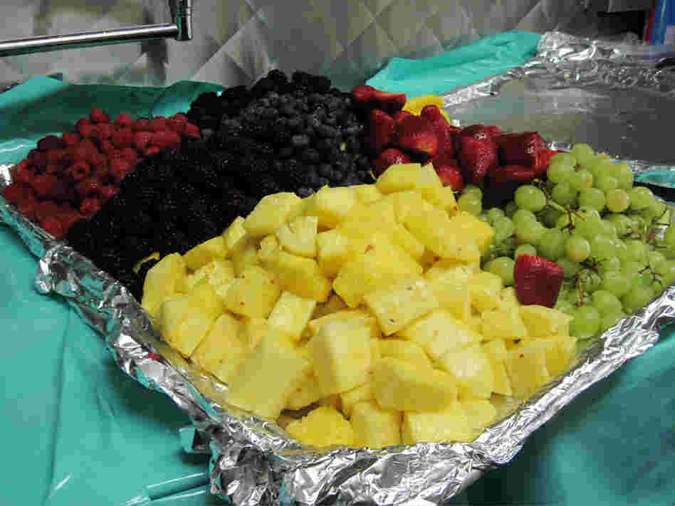 A plate of fruit prepared for the set of 'Burlesque'