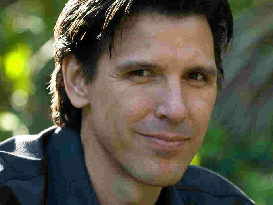 Oscar Casares