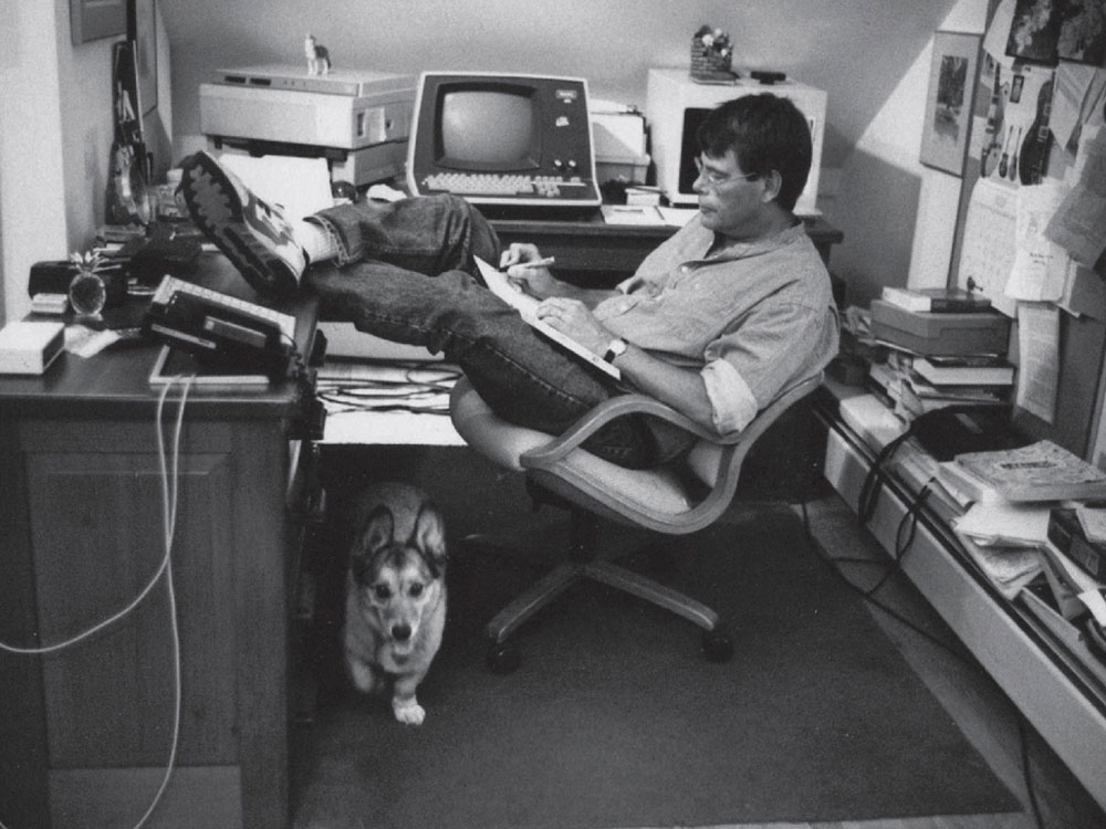 Résultat de recherche d'images pour "stephen king writing"