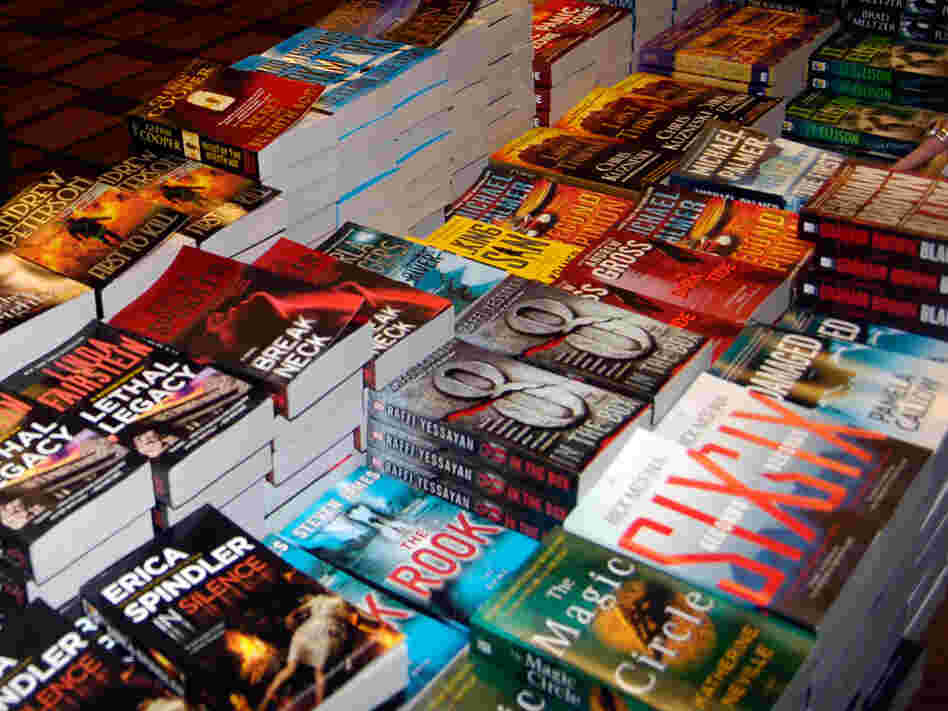 A table of thriller books.