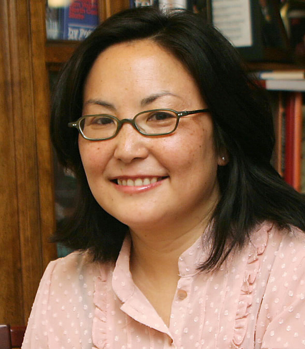 Naomi Hirahara