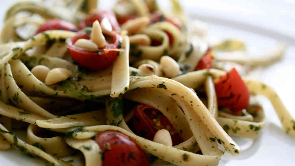 Fettuccine With Spinach Sauce Fettuccine With Spinach Sauce