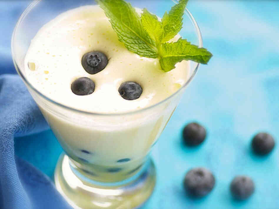Blueberry-Limoncello Zabaglione Blueberry-Limoncello Zabaglione