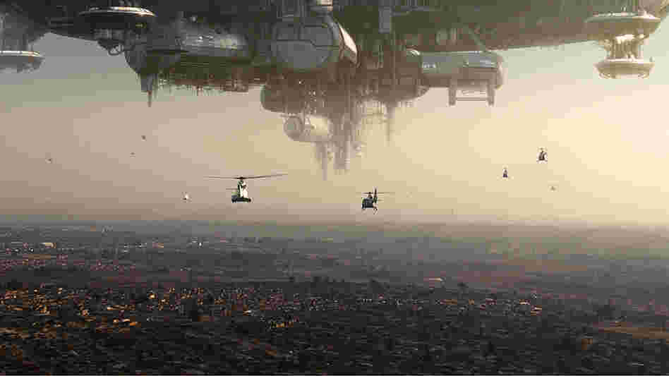 An alien ship over the City of Johannesburg in 'District 9'