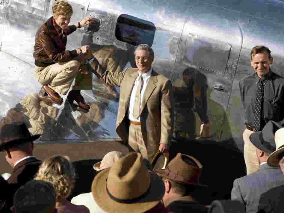 Hilary Swank and Richard Gere in 'Amelia'