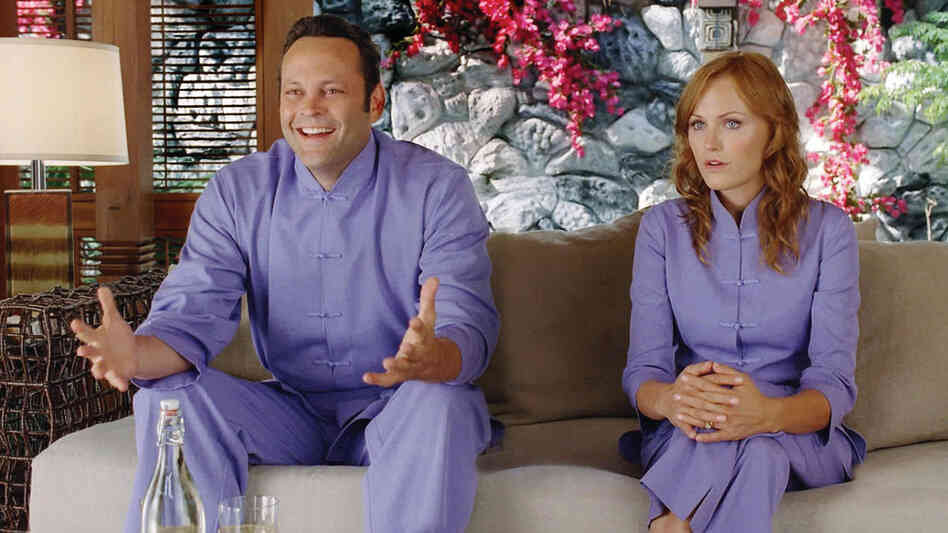 W: Vince Vaughn and Malin Ackerman in 'Couples Retreat' W: Vince Vaughn and Malin Ackerman in 'Couples Retreat'