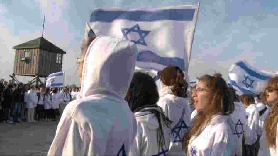 Israeli high school students at Auschwitz in 'Defamation'