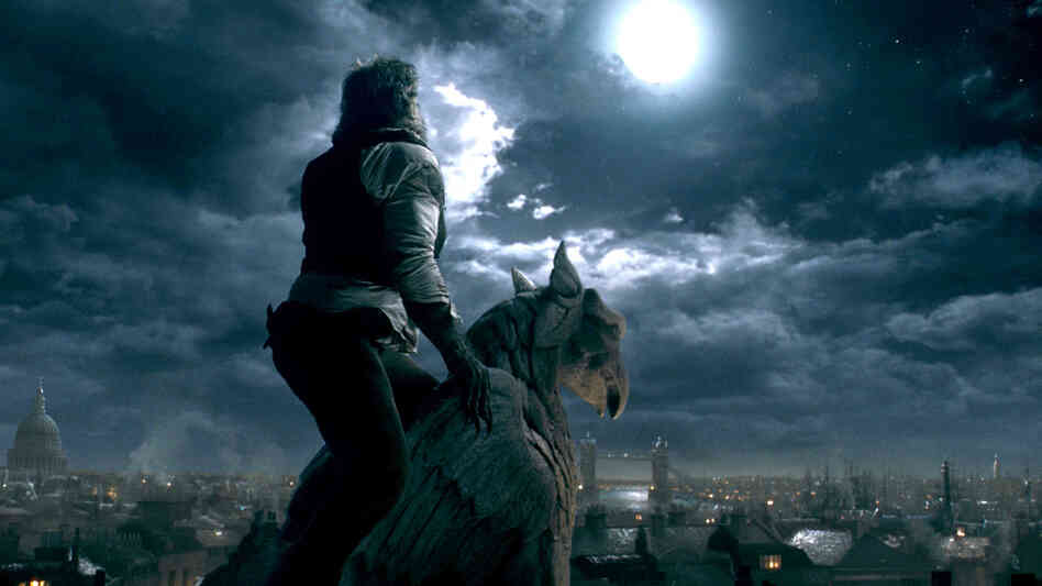 Benicio Del Toro atop a roof Benicio Del Toro atop a roof