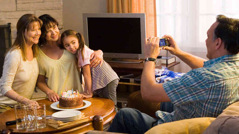 Annette Bening, Elpidia Carrillo, Simone Lopez, Jimmy Smits Annette Bening, Elpidia Carrillo, Simone Lopez, Jimmy Smits