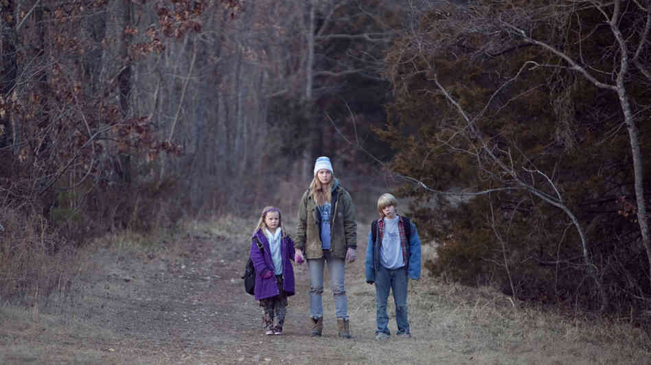 Ashlee Thompson, Jennifer Lawrence, Isaiah Stone Ashlee Thompson, Jennifer Lawrence, Isaiah Stone
