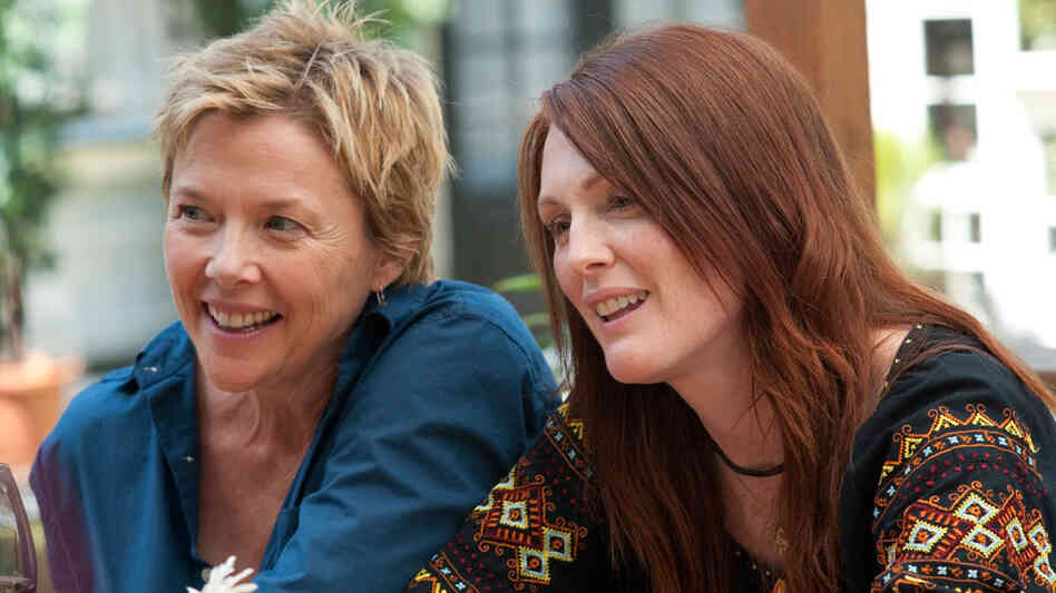 Annette Bening, Julianne Moore Annette Bening, Julianne Moore