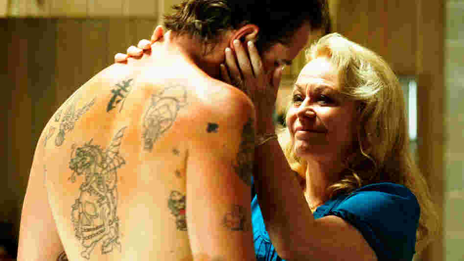 Sullivan Stapleton, Jacki Weaver Sullivan Stapleton, Jacki Weaver