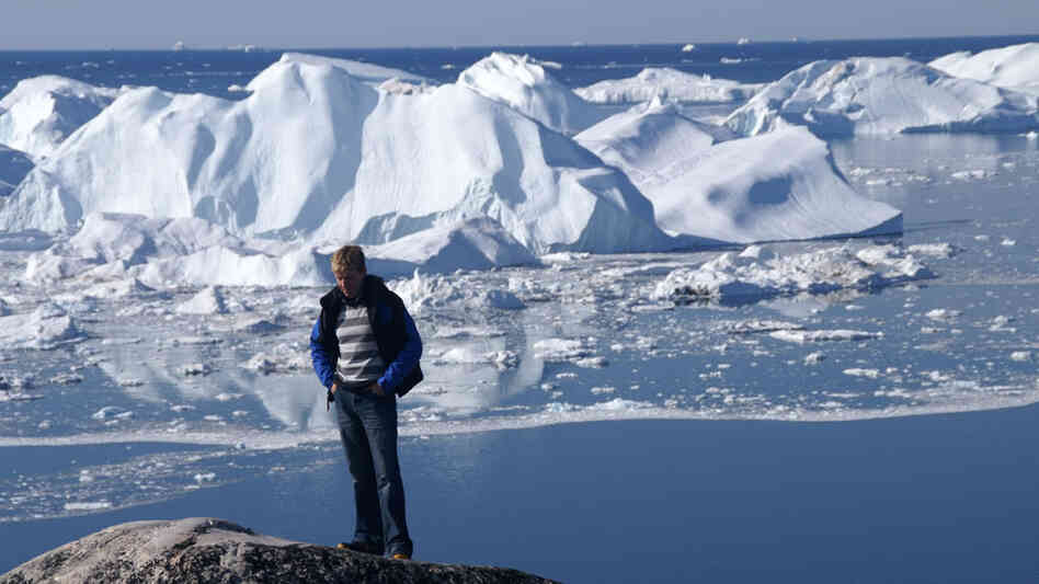 Bjorn Lomborg in front of glacier Bjorn Lomborg in front of glacier