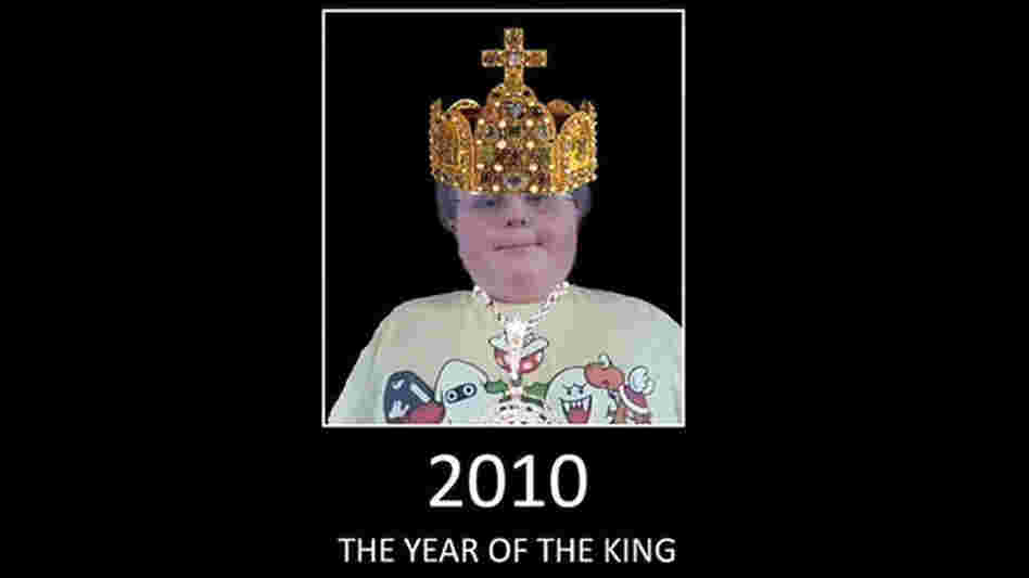 Lukeywes1234 wearing a cartoon crown