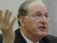 Senator Rockefeller speaks at a health care hearing 