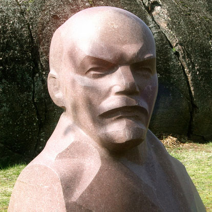 statue of lenin