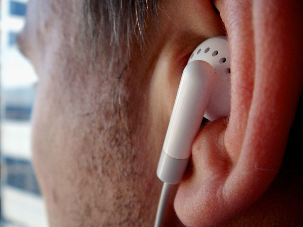  earbuds 