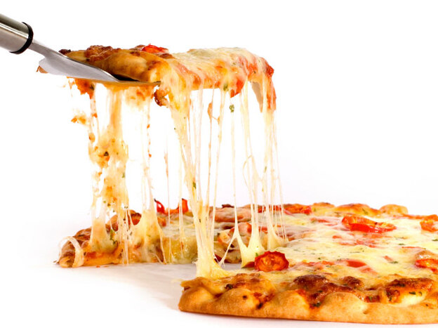 Cheesy pizza.