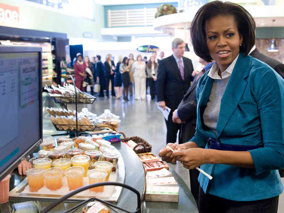 Michelle Obama at Philadelphia supermarket.