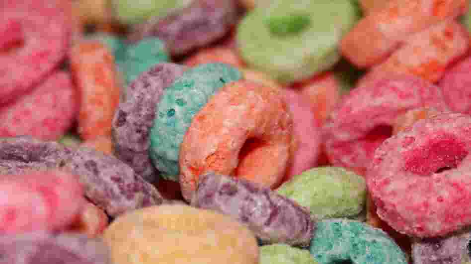 close up of Froot Loops cereal