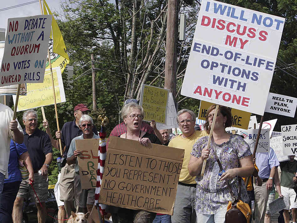 Protesting the health care overhaul in Portsmouth, NH, Aug. 11, 2009