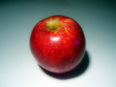 An apple.