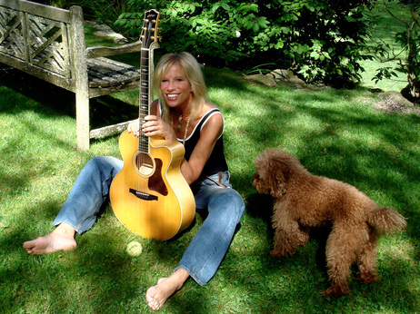 Carly Simon.