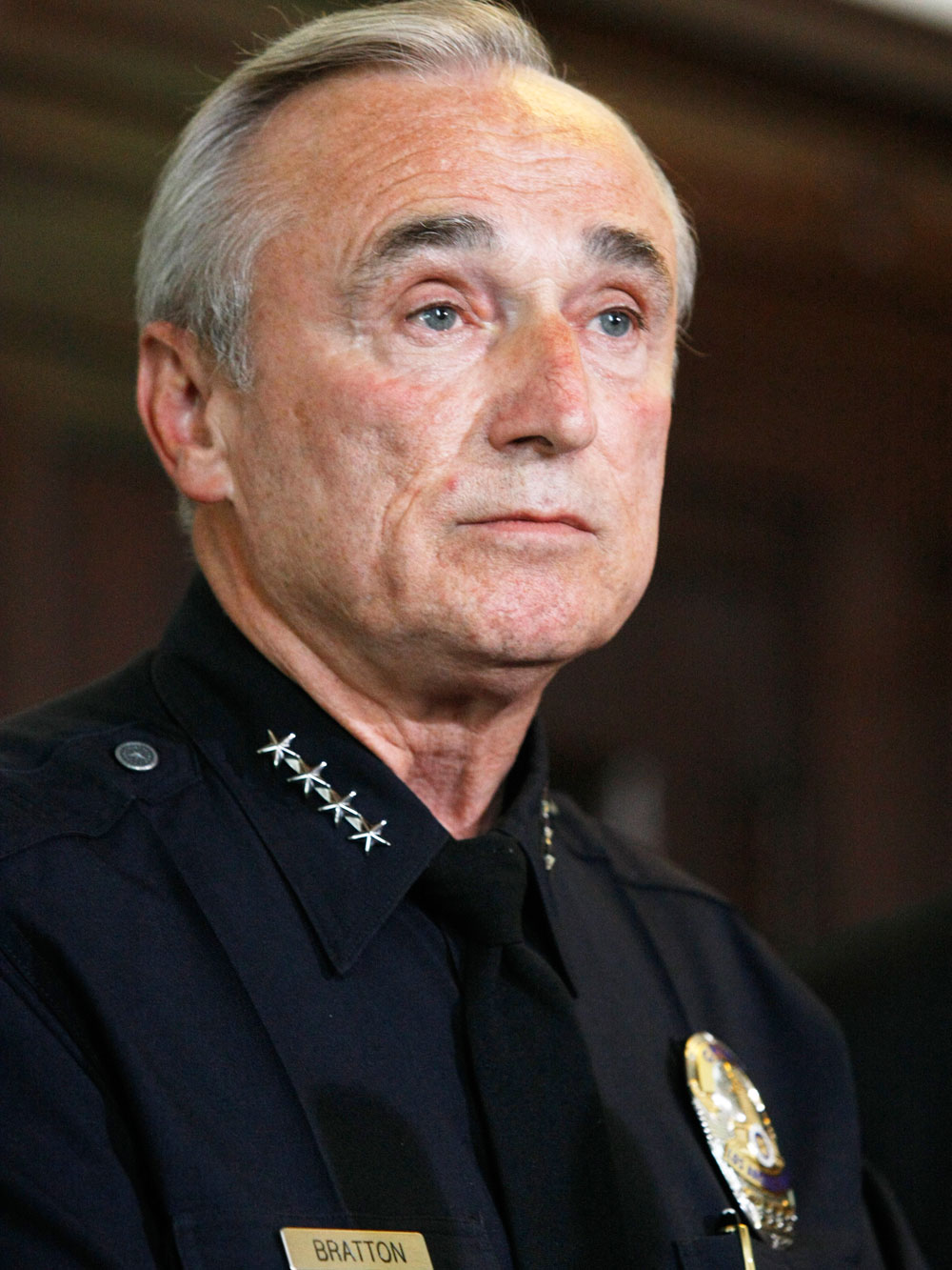 William J. Bratton announces that he is resigning as chief of the Los Angeles Police Department during a news conference in Los Angeles, Wednesday, Aug. 5, 2009. Bratton is leaving to become head of a private security firm in New York City. (AP Photo/Philip Scott Andrews)