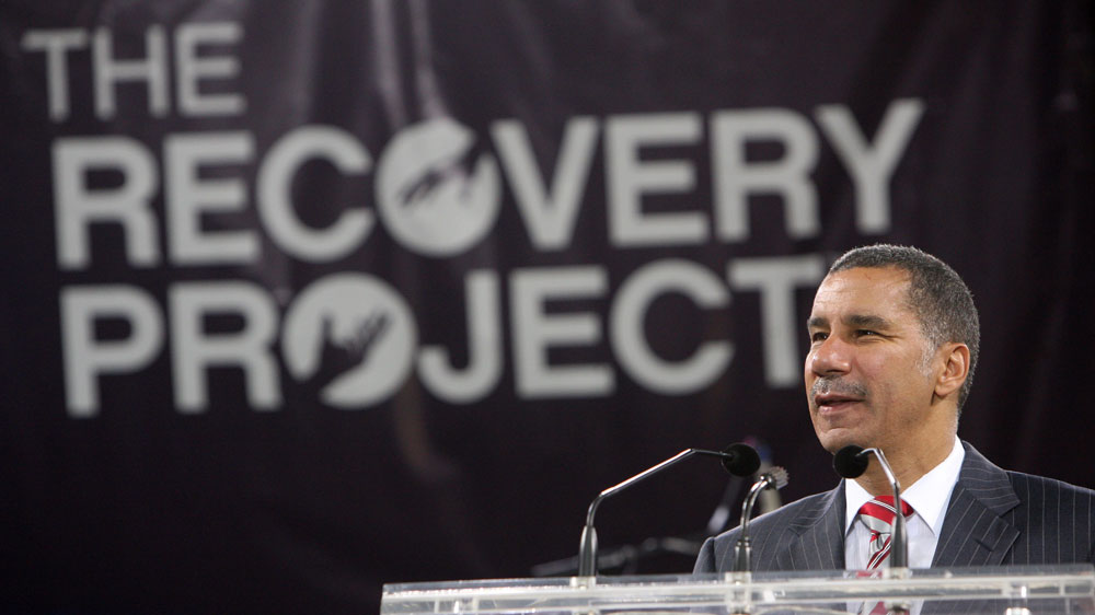  New York Governor David Paterson speaks to more than 10,000 people who came out in support of A&E's second annual Recovery Rally walk across the Brooklyn Bridge which included a performance by singing sensation Smokey Robinson on September 12, 2009 in New York City.  (Photo by Rick Gershon/Getty Images for AETN)