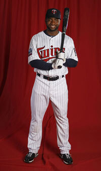 Minnesota Twins left fielder Denard Span batted a ball foul right into his mother's chest.