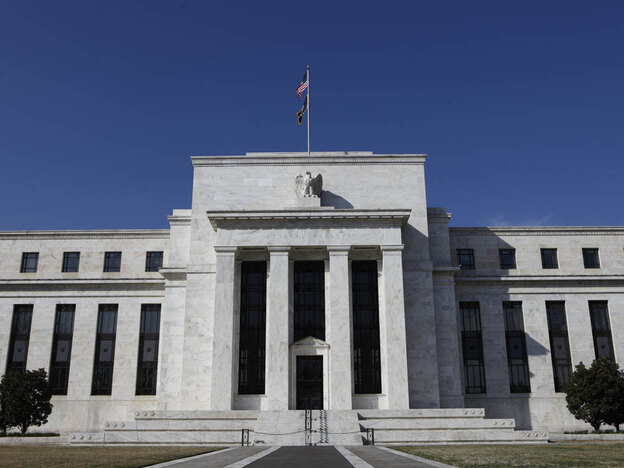 A federal appeals court told the Federal Reserve to give journalists documents related to bank bailo