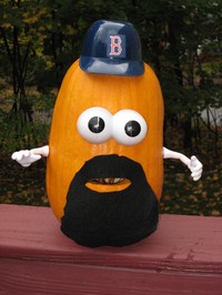 Pumpkin carved to look like Kevin Youkilis.