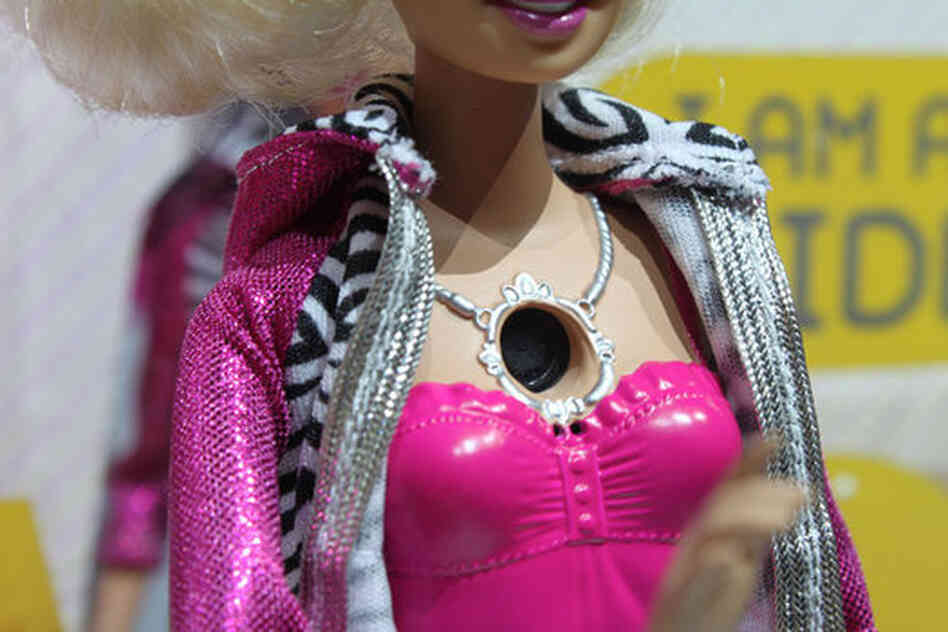 Image of new webcam equipped Barbie. Image of new webcam equipped Barbie.