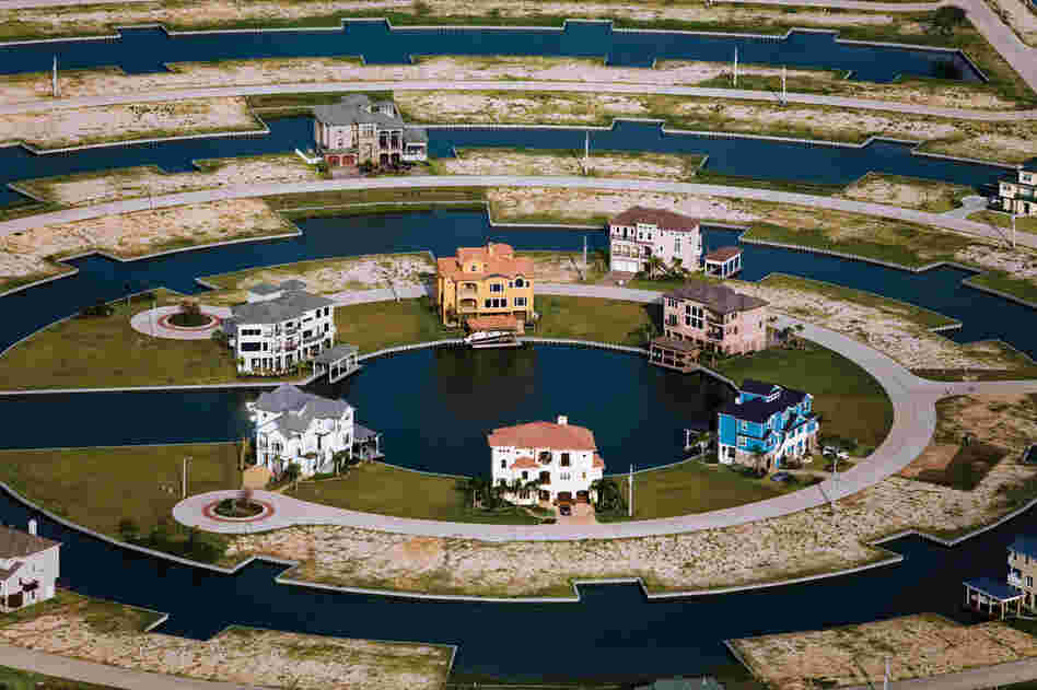 Harborwalk is a planned waterfront community built on wetlands on the western coast of Galveston Bay, Texas. In the coming century, this land will be some of the most vulnerable on the Texas coast to sea-level rise, yet developers continue to construct low-lying homes to cash in on waterfront property values.