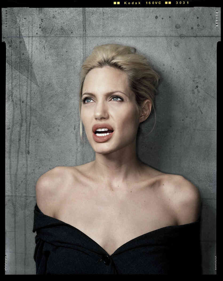 Angelina Jolie, Hollywood, Oct. 16, 1999, Entertainment Weekly