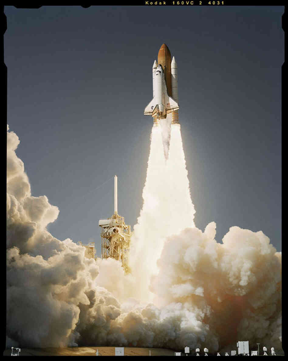 Shuttle Launch, Kennedy Space Center, Cocoa Beach, Fla., Oct. 27, 1998, Esquire