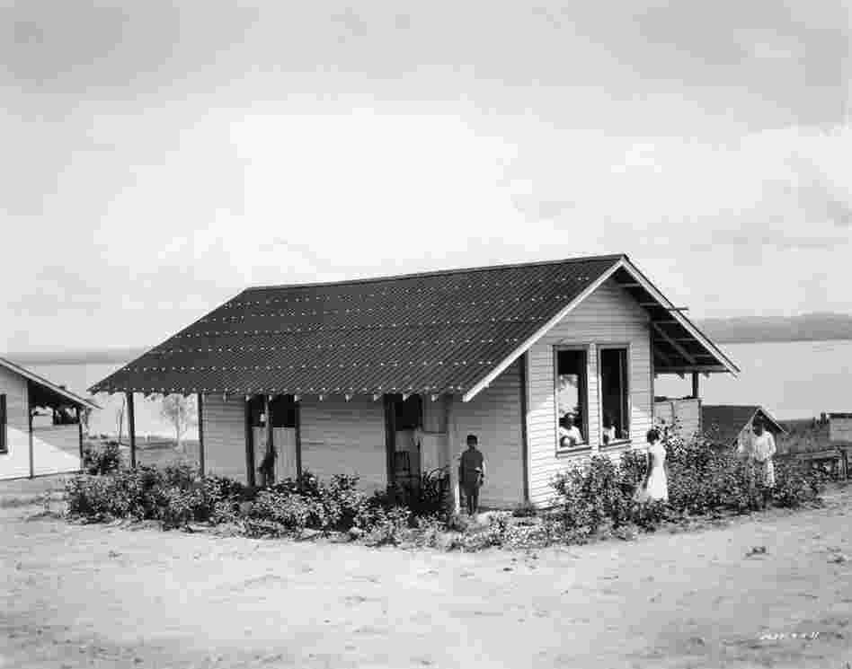 This family bungalow was part of a housing development styled after American homes. 