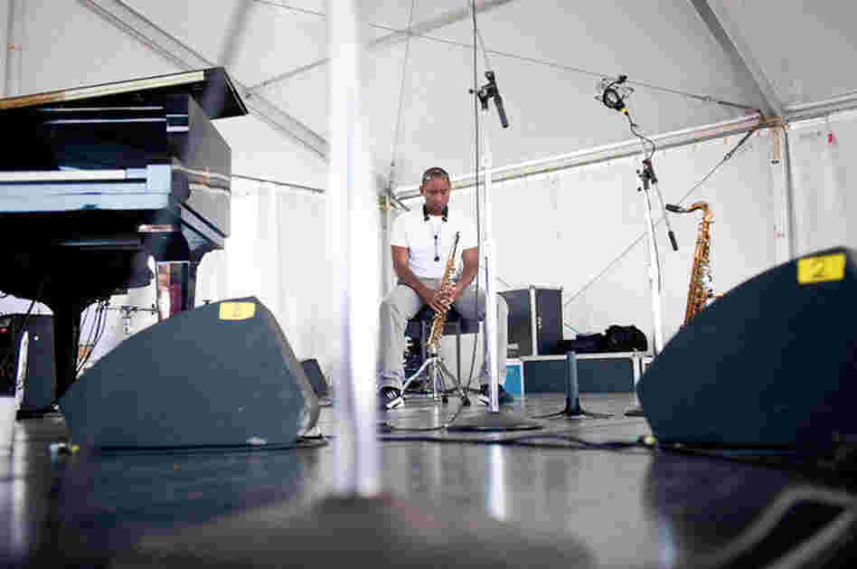 Branford Marsalis gets ready for his duo with Joey Calderazzo.