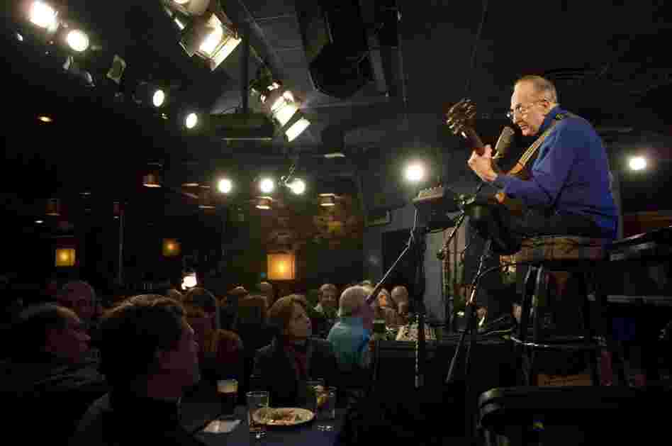 Paul continued to draw crowds even in recent years. Here he performs at the Iridium Jazz Club in New York City on Feb. 26, 2007. 