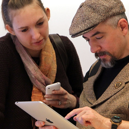 Apple iPad Arrives In Stores