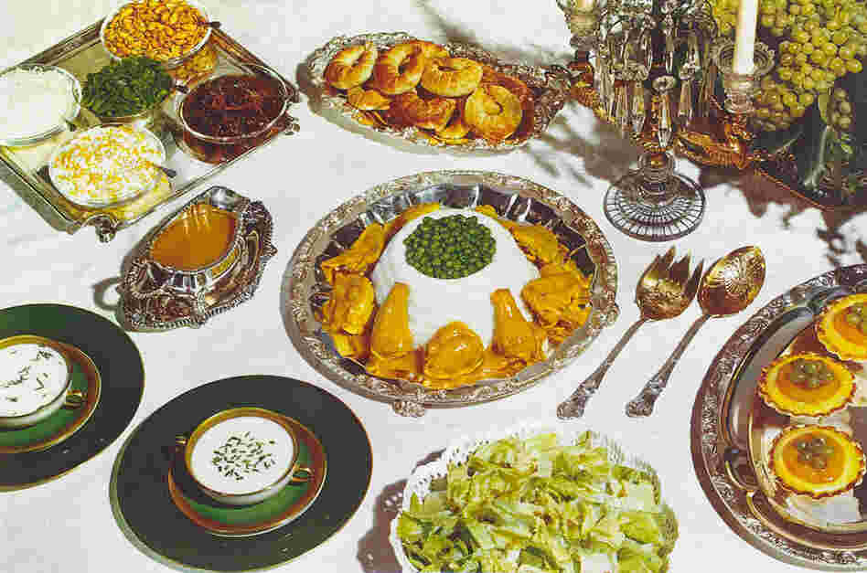 Chicken, mashed potatoes, and peas, photograph for use in McCall's Magazine, circa 1944