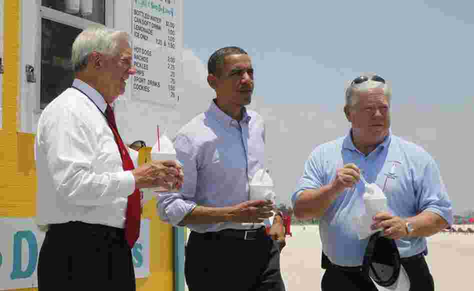 President Obama stands with Mississippi Gov. Haley Barbour (right) and Gulfport, Miss., Mayor George Schloegel after meeting with residents affected by the oil spill. 