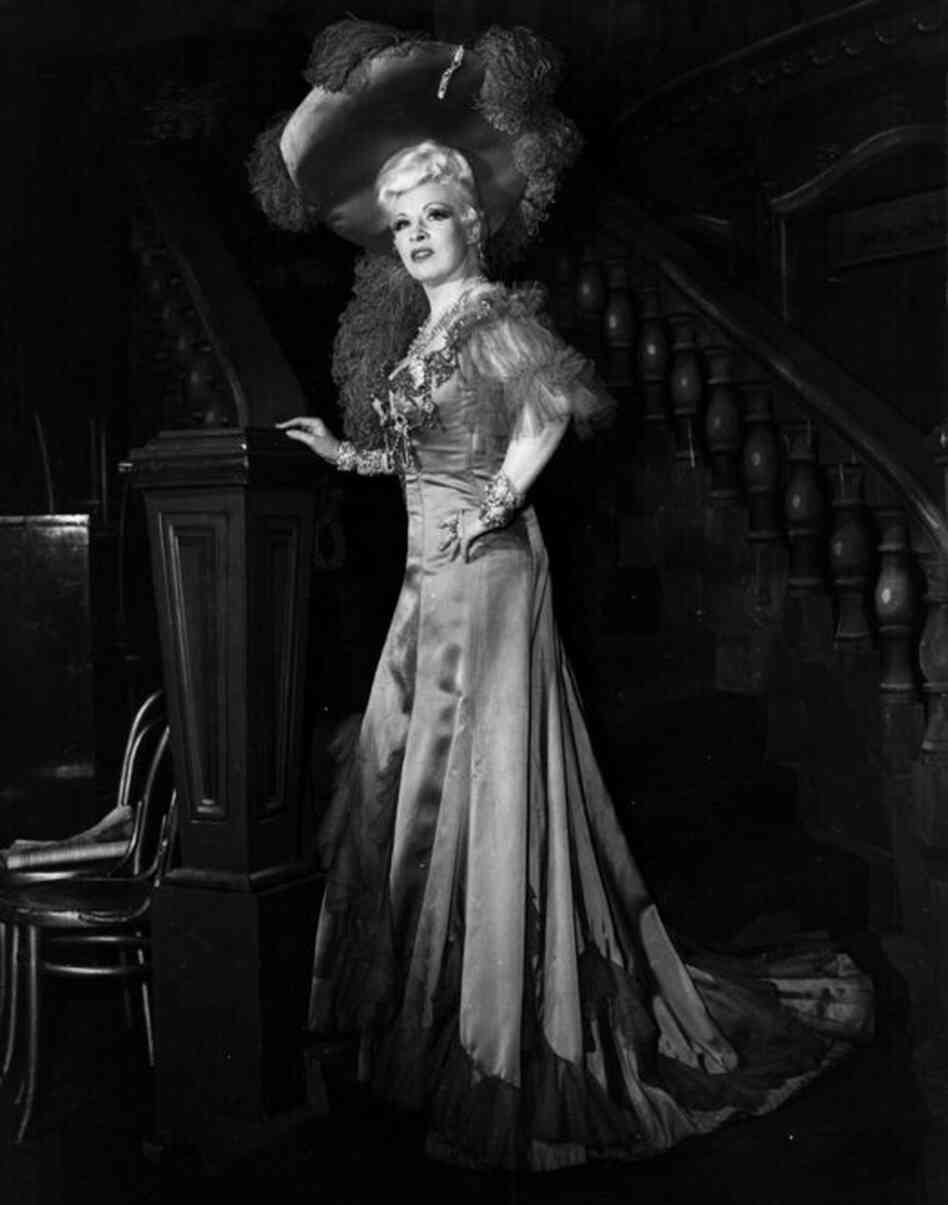 Mae West, actress, 5 feet 1 inch 