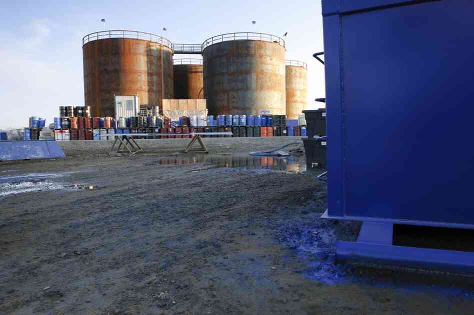 An industrial area at Prudhoe Bay. Despite strict measures, contamination and oil spills still occur. The last spill, due to improper maintenance of the Alaska pipeline, spread thousands of gallons of oil over the Arctic tundra.