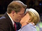 Al and Tipper Gore at the 2000 Democratic National Convention. Al and Tipper Gore at the 2000 Democratic National Convention.