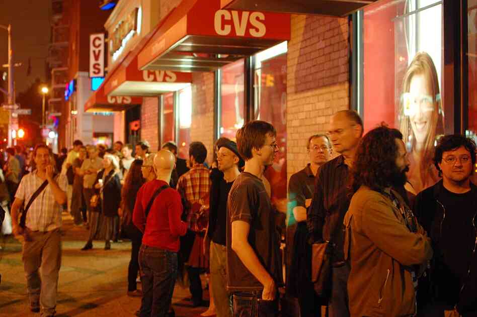 The line for the John Hollenbeck Large Ensemble show at Le Poisson Rouge extended down the block and wrapped halfway around the next.