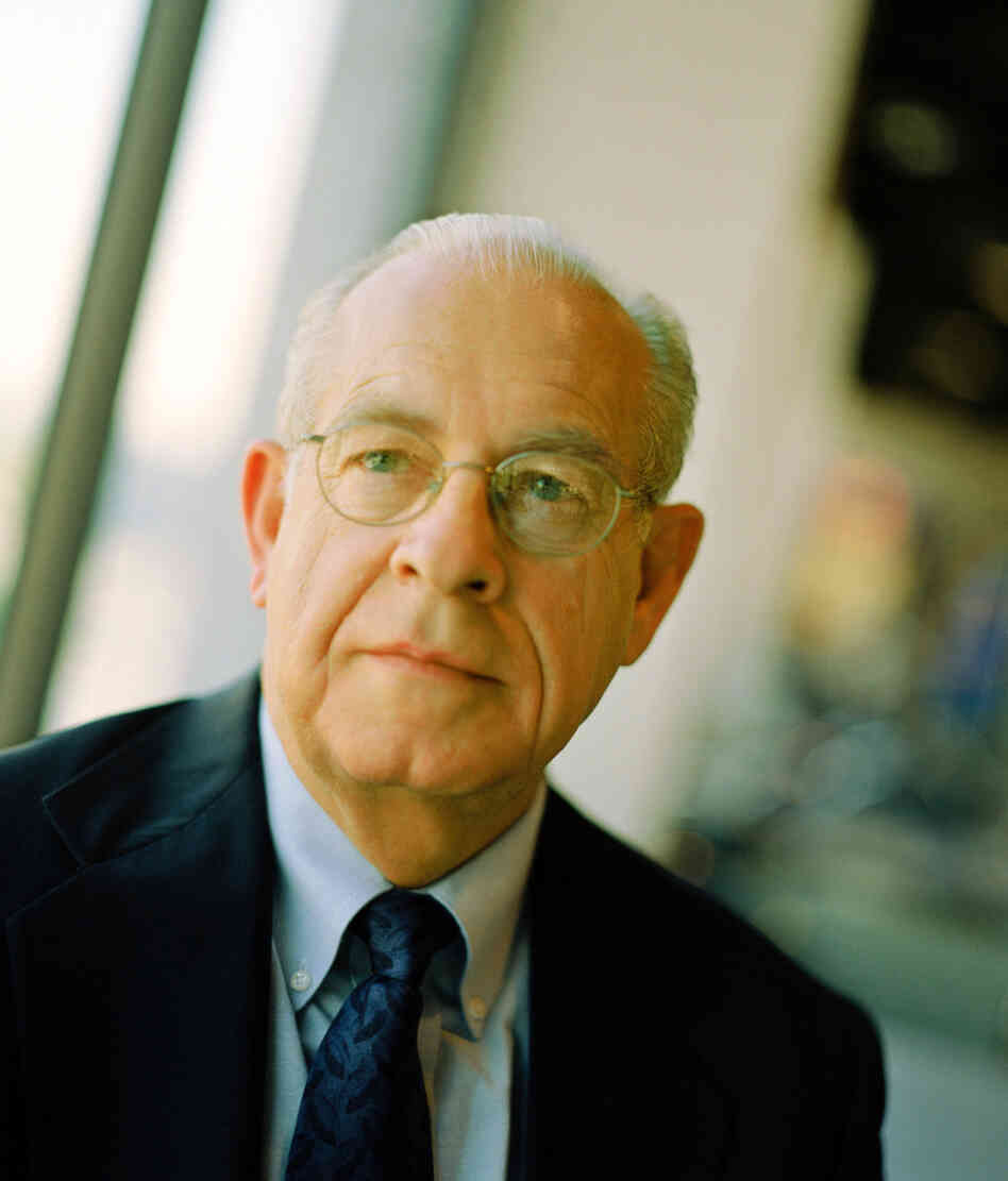 Photo of Carl Kasell Photo of Carl Kasell
