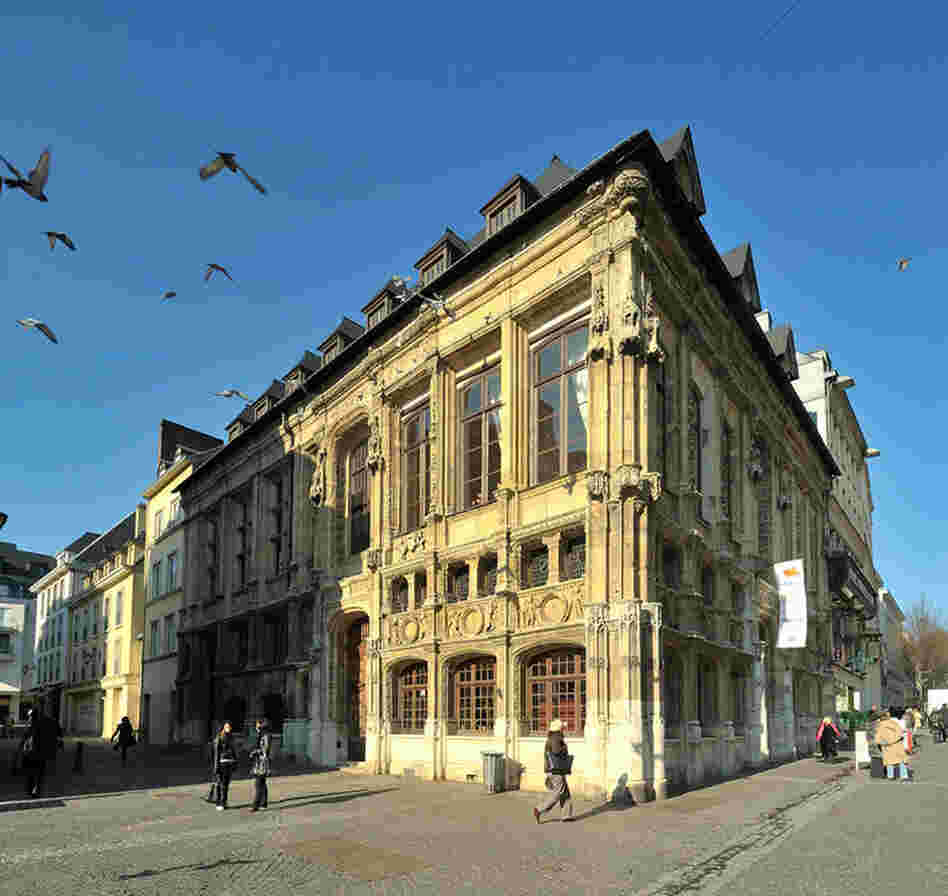 Hotel Des Finances. Monet began working on his series of the Rouen Cathedral from the first floor of this 15th-century building. At the time, it was a lingerie shop, and Monet had to work behind an improvised screen so as not to disturb the shop's customers. 